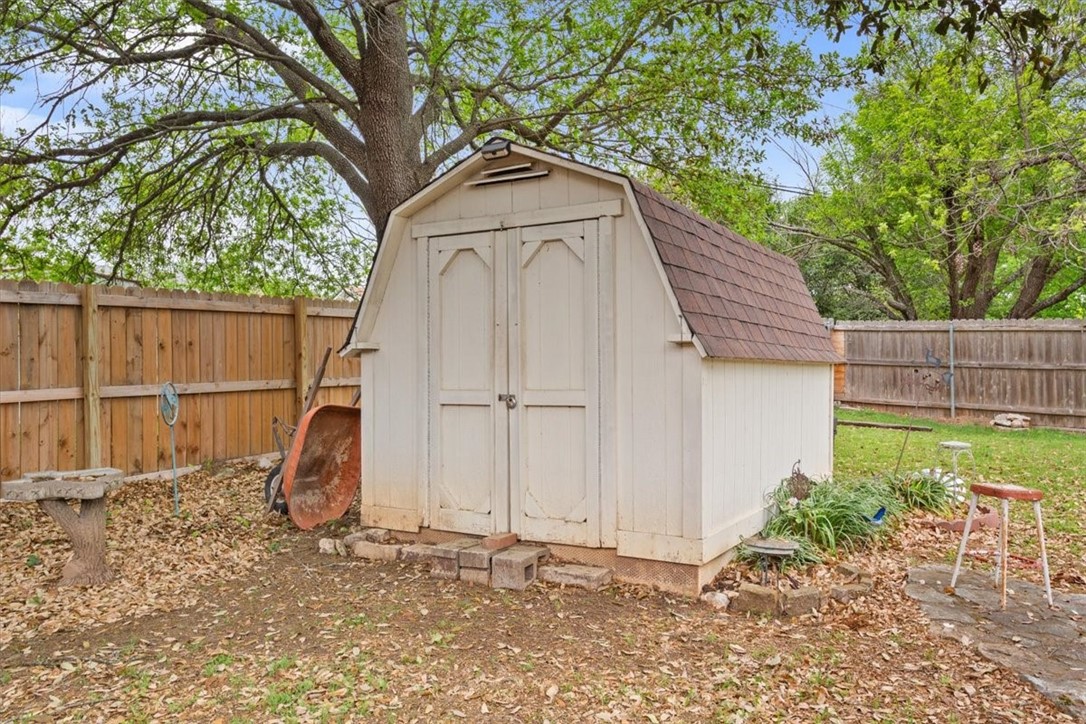 2103 White Street, Clifton, Texas image 23