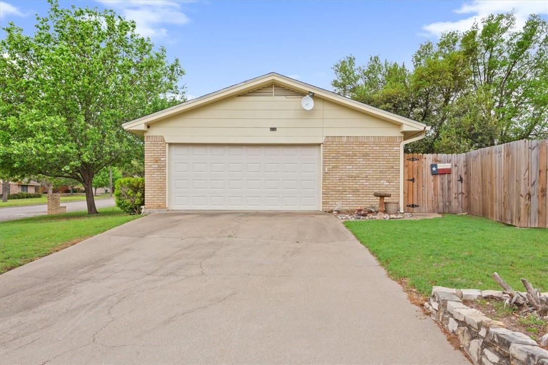 2103 White Street, Clifton, Texas image 27