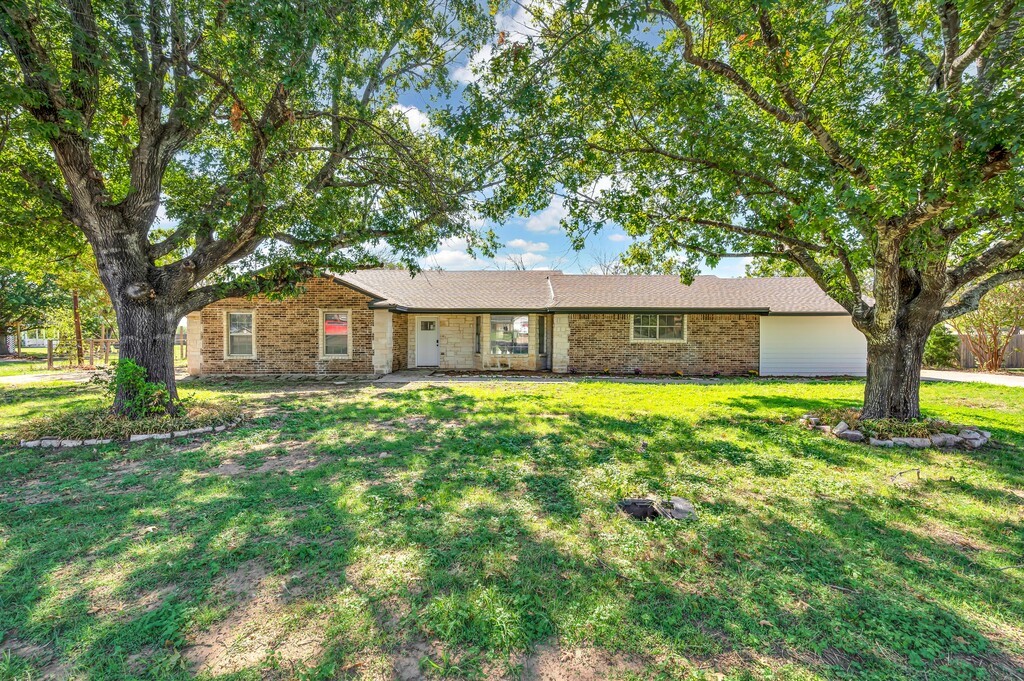 325 Tulum Lane, China Spring, Texas image 28
