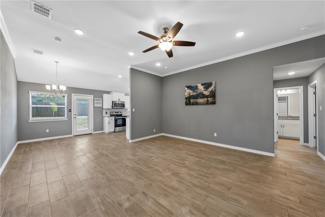 395 Paso Fino Street, Waco, Texas image 4