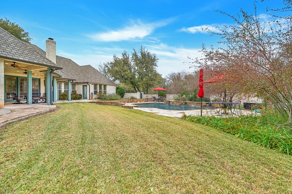 9020 Ledge Stone Drive, McGregor, Texas image 48