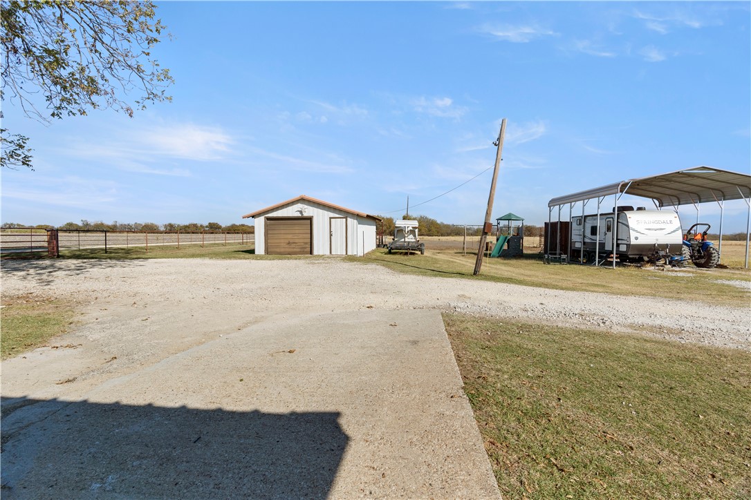 1534 Hcr 3424 E, Bynum, Texas image 37