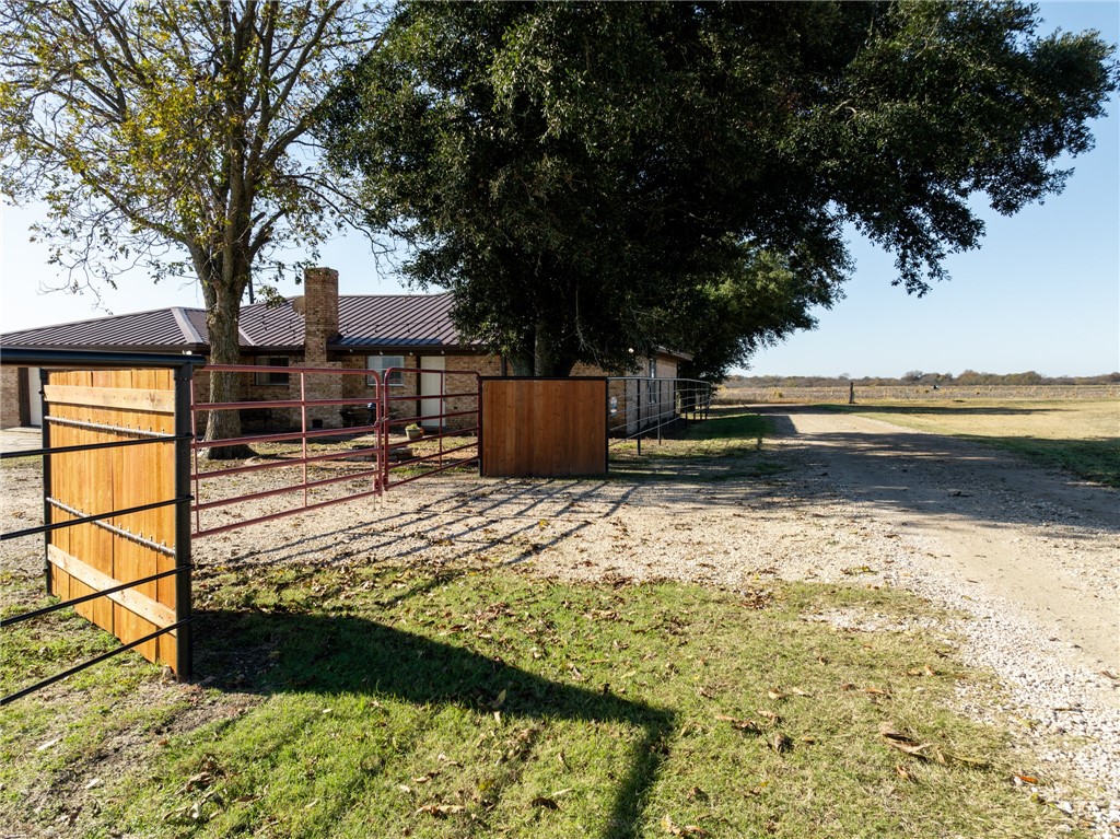 1534 Hcr 3424 E, Bynum, Texas image 47