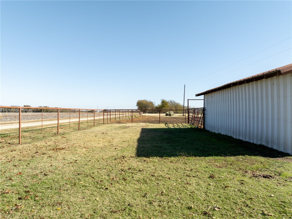 1534 Hcr 3424 E, Bynum, Texas image 41