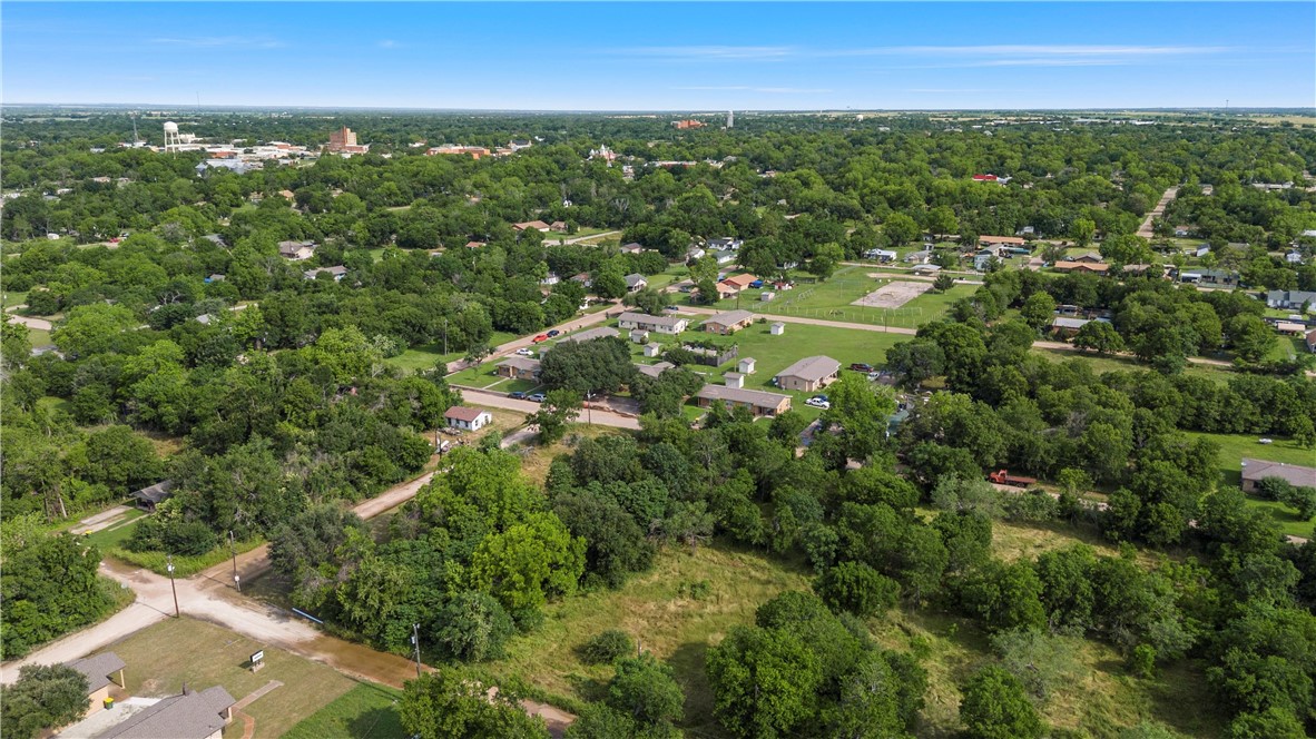 703 Stringfellow Avenue, Marlin, Texas image 8