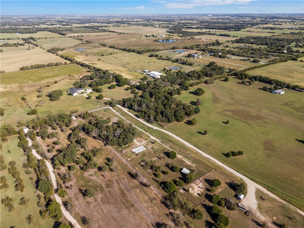 472 Wiggins Road, West, Texas image 10