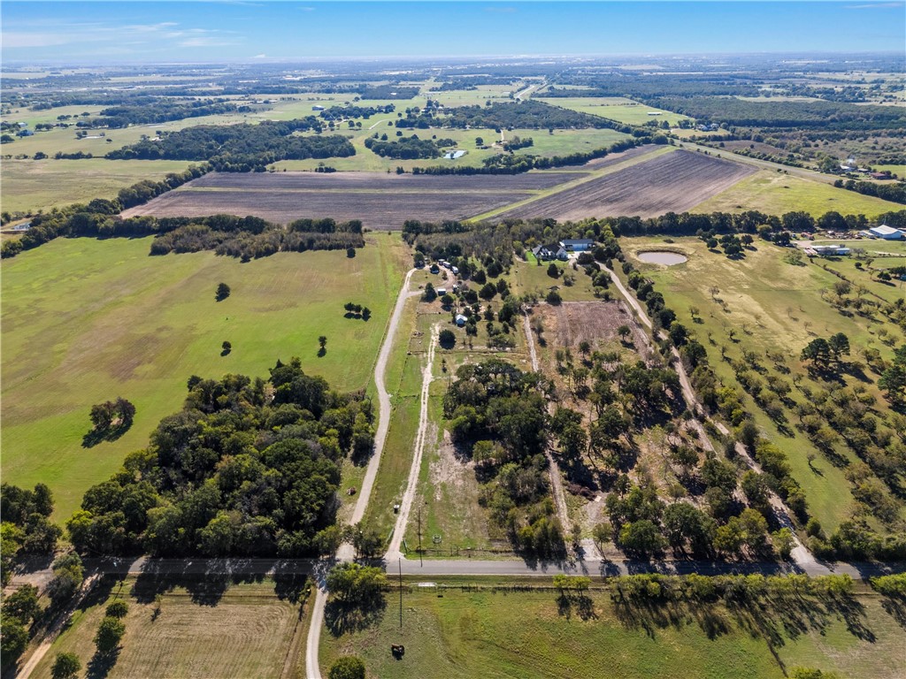 472 Wiggins Road, West, Texas image 13