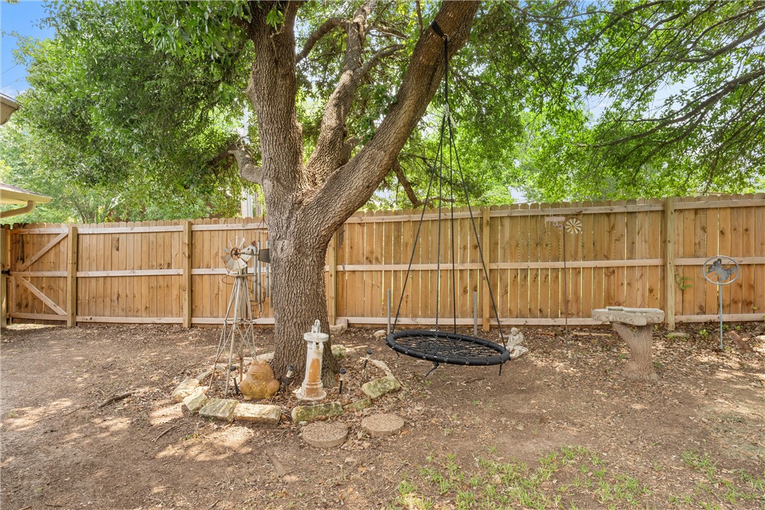 2103 White Street, Clifton, Texas image 27