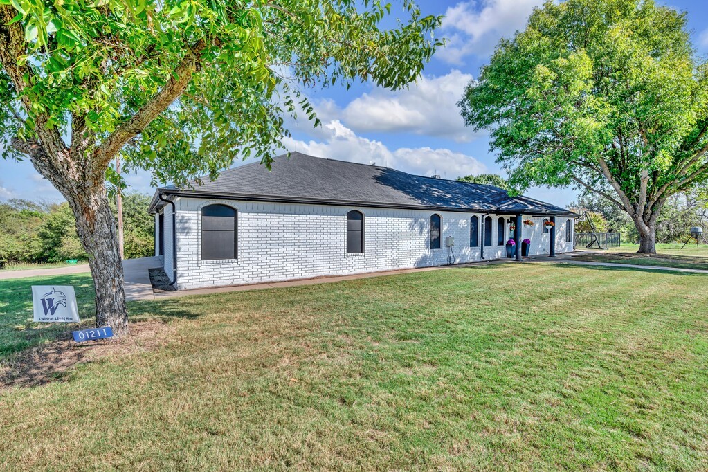 1211 Overlook Court, Whitney, Texas image 28