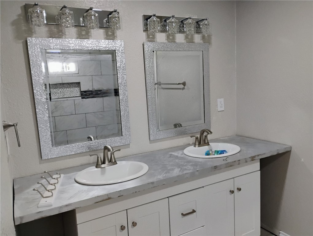 106 Country Club Drive, Marlin, Texas image 13