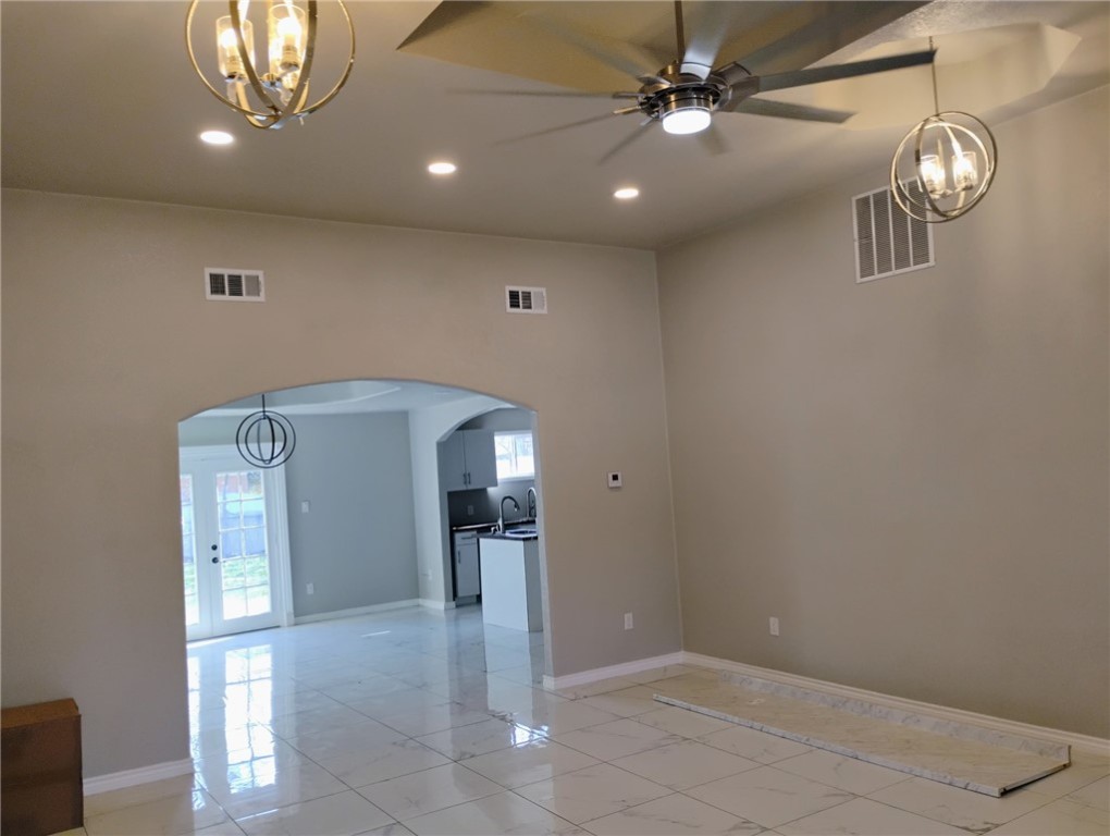 106 Country Club Drive, Marlin, Texas image 5