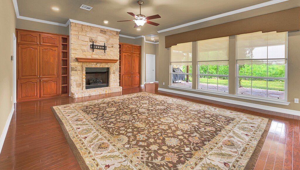 2385 Austin Hines Drive, China Spring, Texas image 5