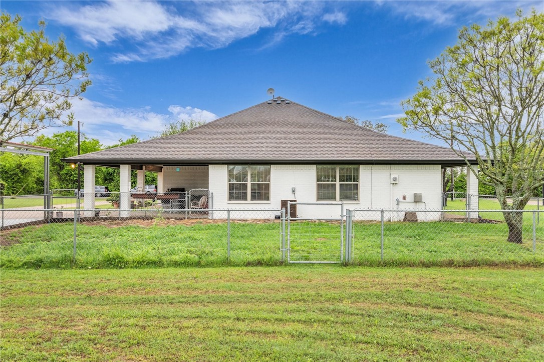 1354 S Fork Wiggins Road, West, Texas image 27