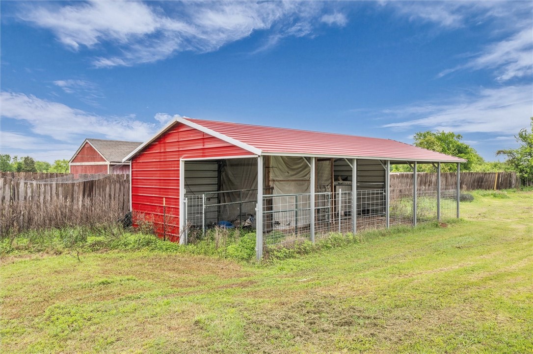 1354 S Fork Wiggins Road, West, Texas image 26
