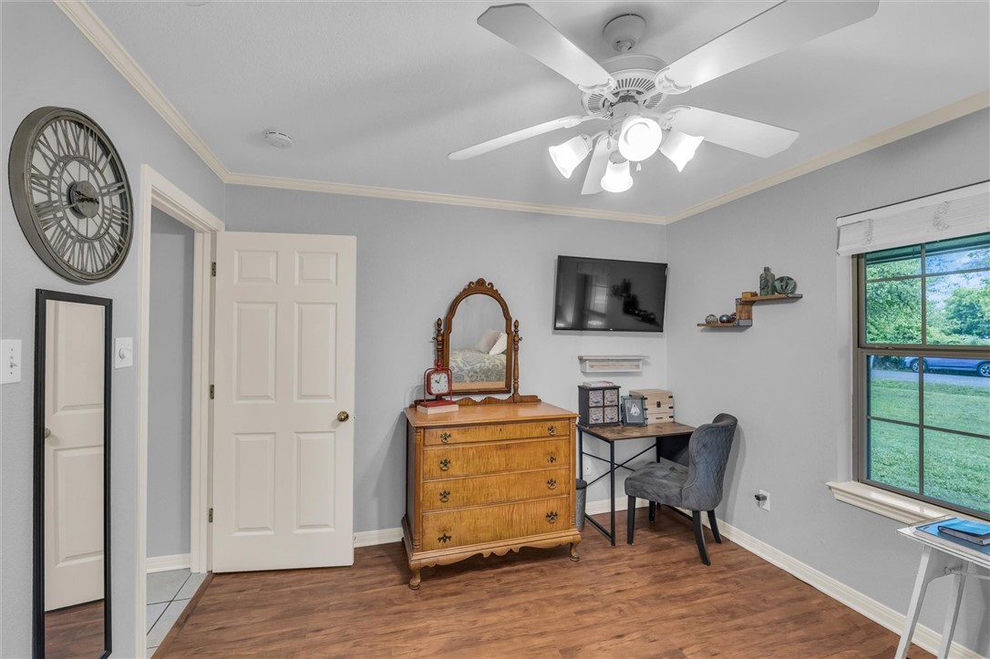 1354 S Fork Wiggins Road, West, Texas image 15