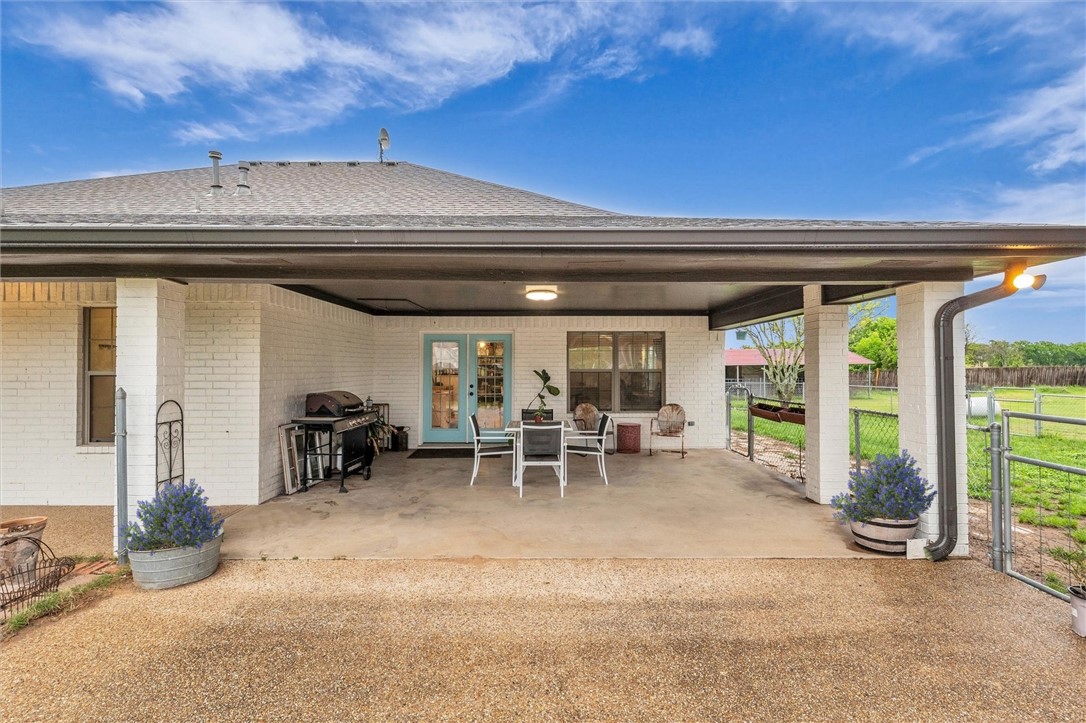 1354 S Fork Wiggins Road, West, Texas image 21