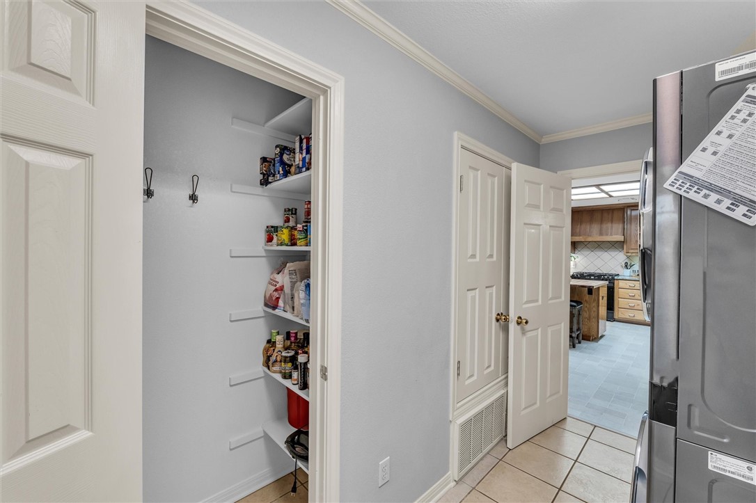 1354 S Fork Wiggins Road, West, Texas image 38