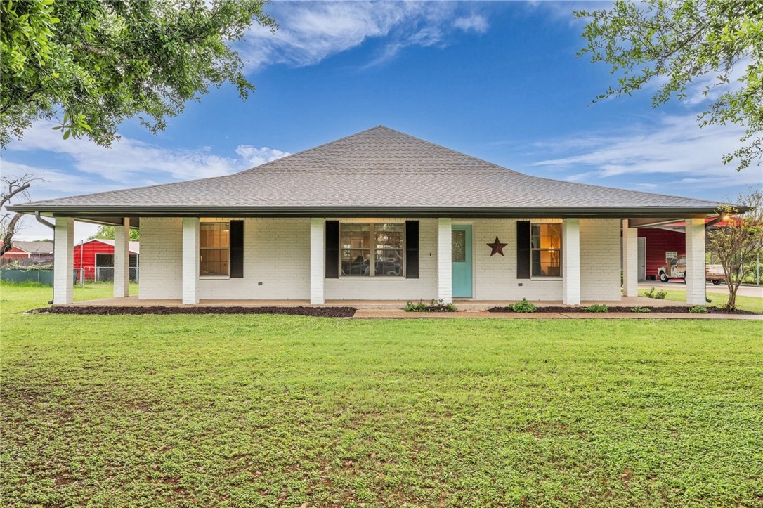 1354 S Fork Wiggins Road, West, Texas image 1