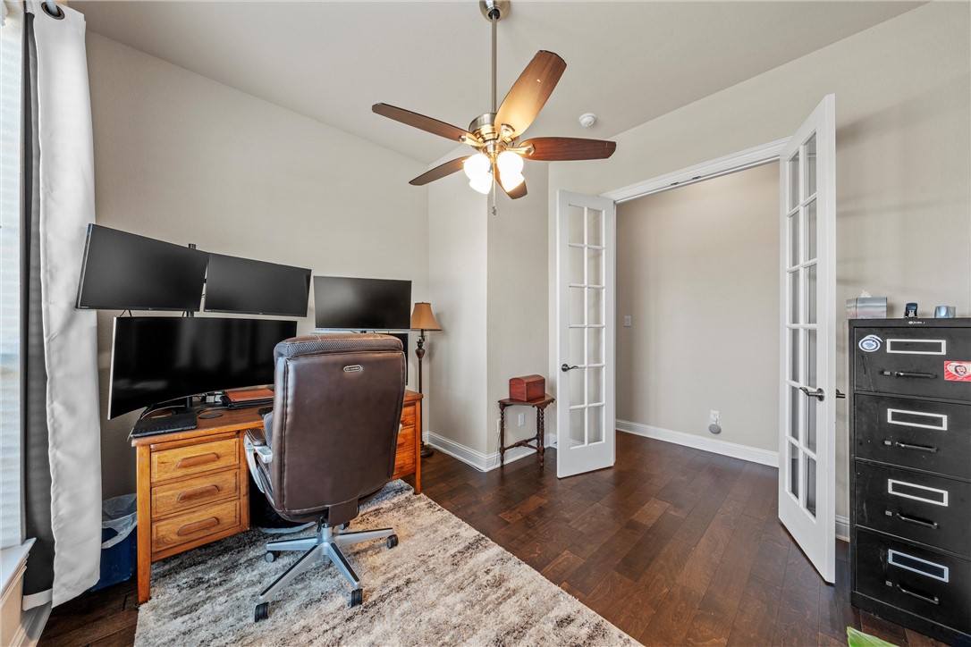 104 Hoyt Drive, Woodway, Texas image 32
