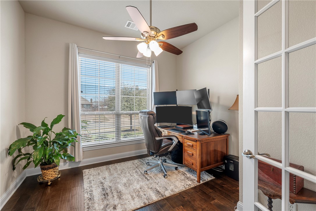 104 Hoyt Drive, Woodway, Texas image 31