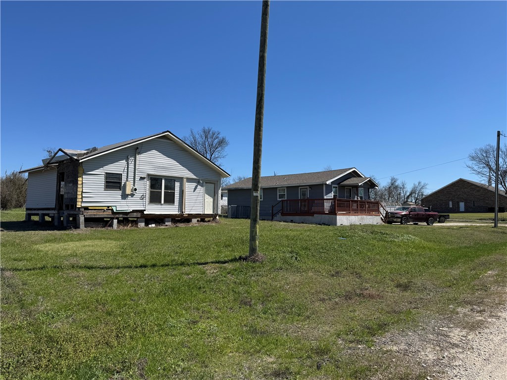 305 N 2nd Street, Lott, Texas image 10