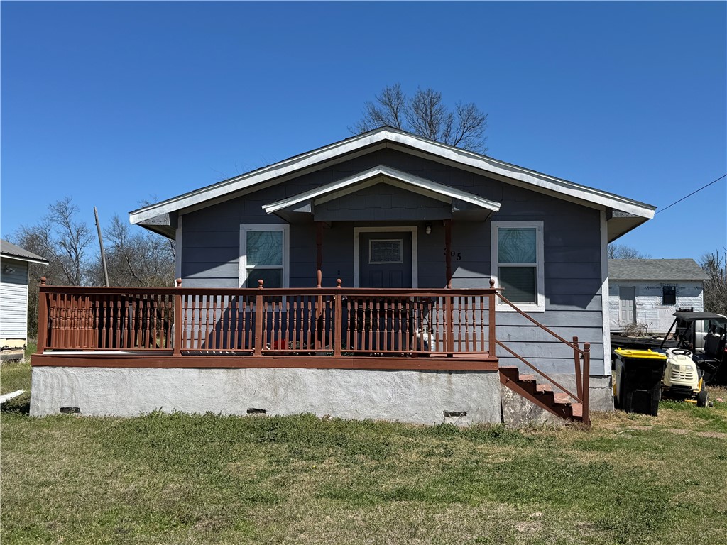 305 N 2nd Street, Lott, Texas image 1