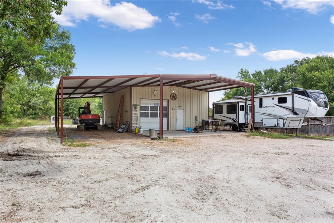 2935 Happy Swaner Lane, Axtell, Texas image 48