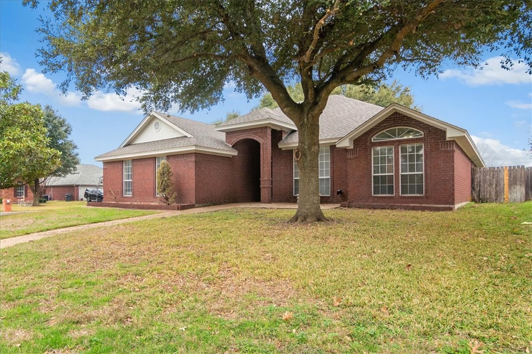 10333 Eagle Mountain Drive, Waco, Texas image 3