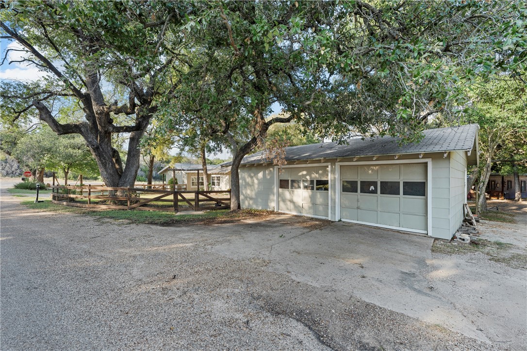 1050 Fm 2841, Clifton, Texas image 36