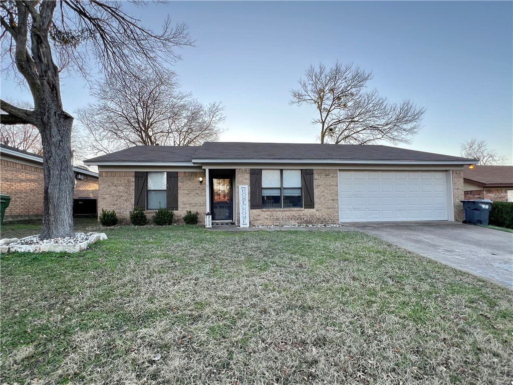 2105 Skylark Drive, Woodway, Texas image 2