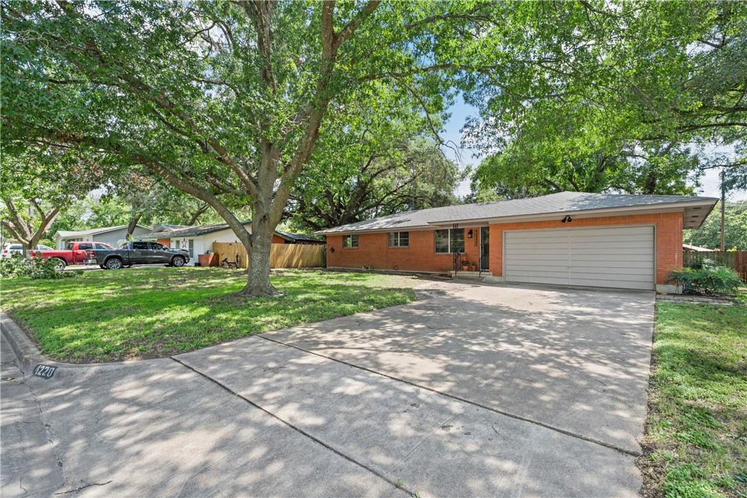 4220 N 22nd Street, Waco, Texas image 2