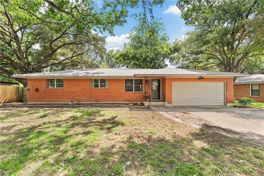 4220 N 22nd Street, Waco, Texas image 1