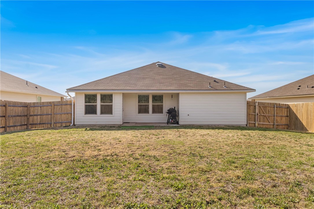 6933 Guadalupe Road, China Spring, Texas image 32