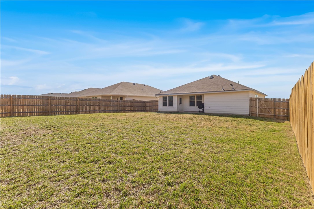 6933 Guadalupe Road, China Spring, Texas image 33