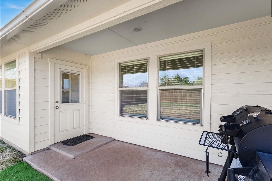 6933 Guadalupe Road, China Spring, Texas image 35