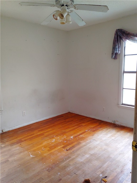 105 N Tyler Street, McGregor, Texas image 3