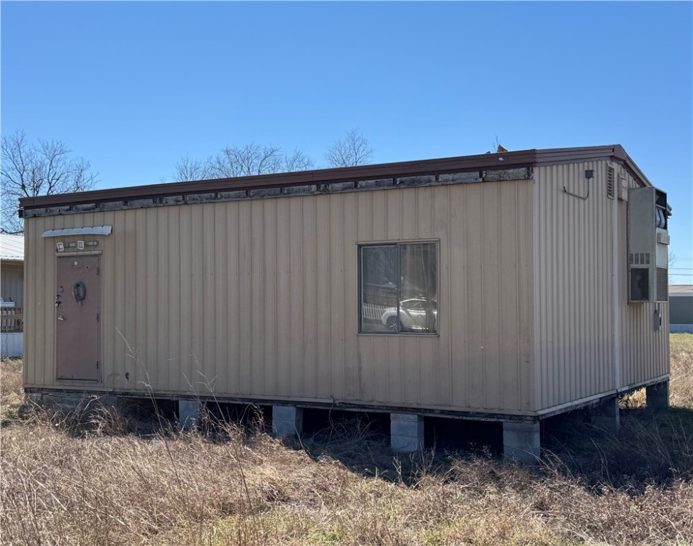 301 N Judge Hailey Drive, Lott, Texas image 9