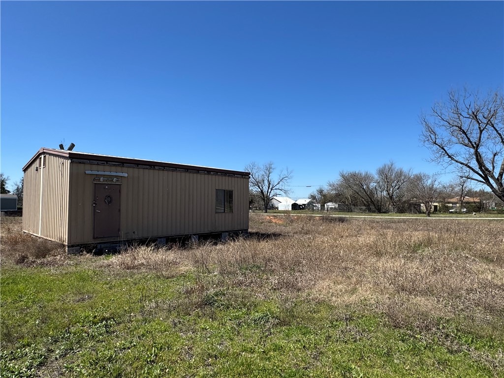 301 N Judge Hailey Drive, Lott, Texas image 6