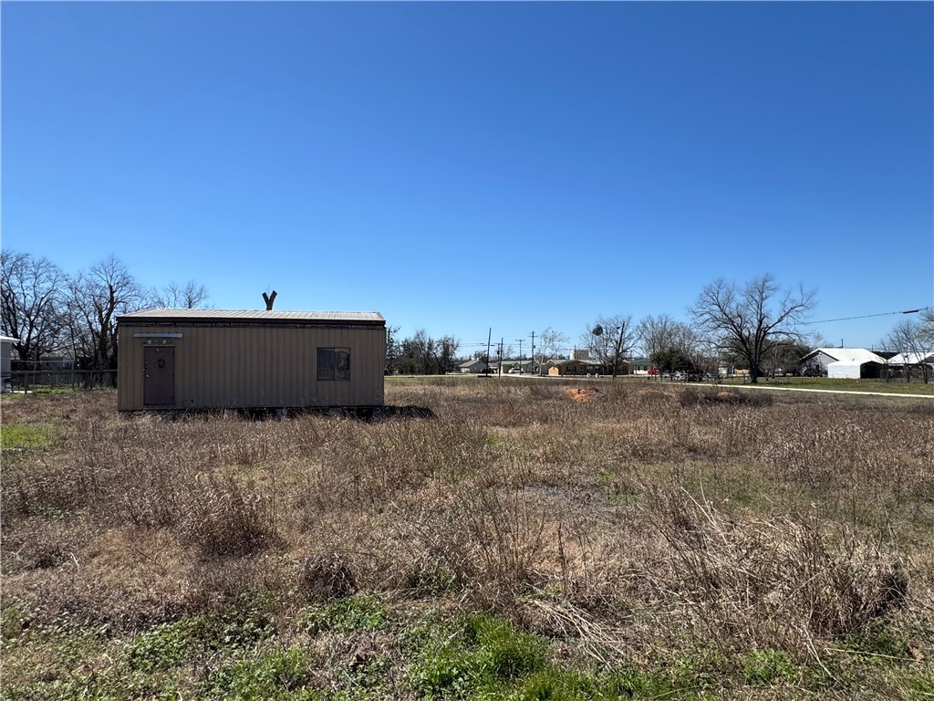 301 N Judge Hailey Drive, Lott, Texas image 7