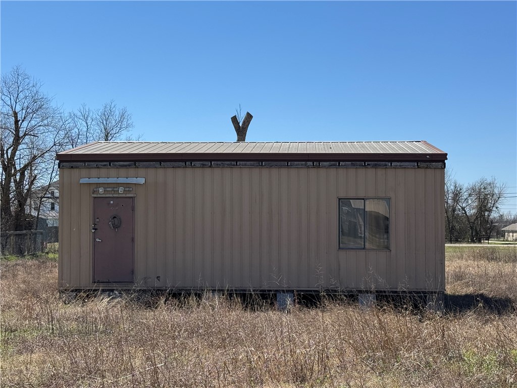301 N Judge Hailey Drive, Lott, Texas image 8