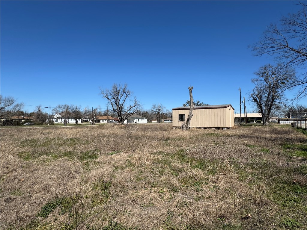 301 N Judge Hailey Drive, Lott, Texas image 3