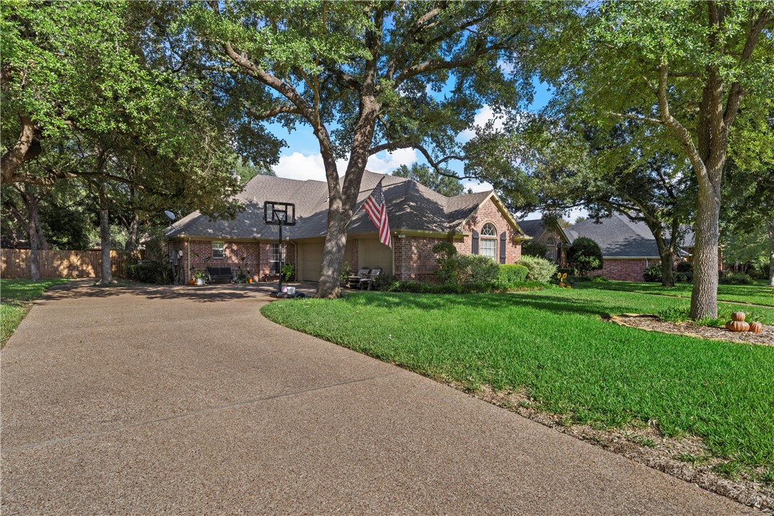 354 Elm Grove Circle, McGregor, Texas image 2