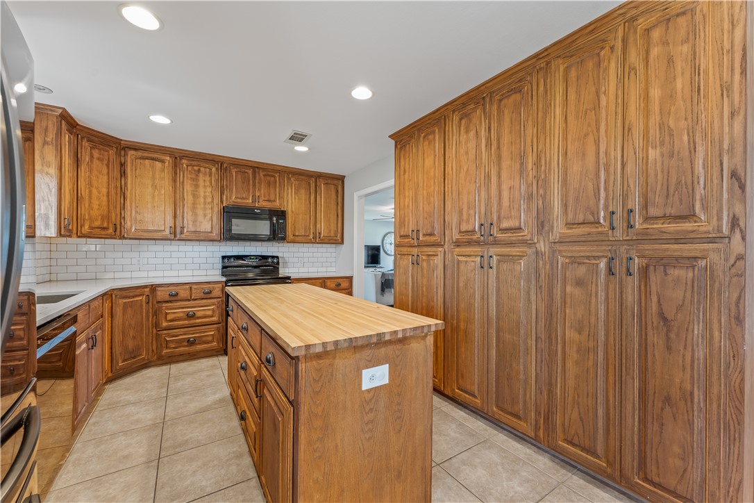 170 Lazy Acres Drive, Woodway, Texas image 18