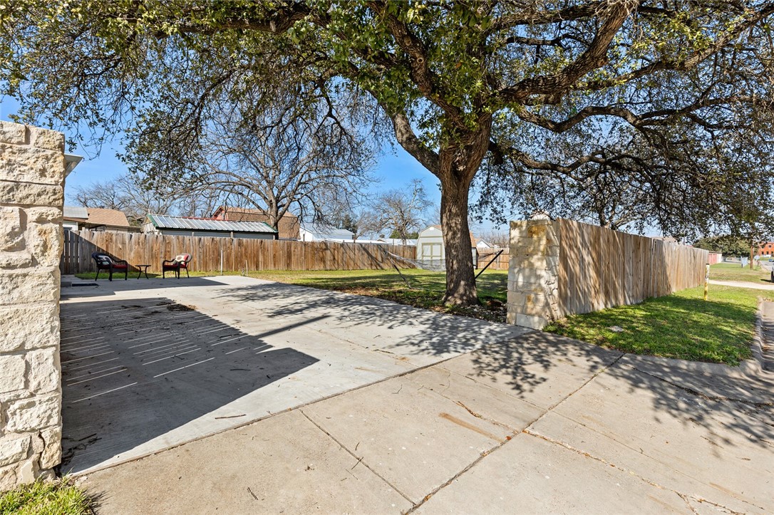 3701 N 21st Street, Waco, Texas image 25