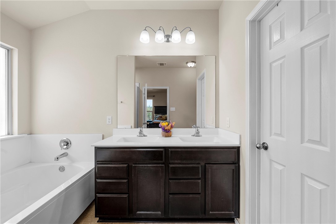 2808 Skinner Drive, Lorena, Texas image 24