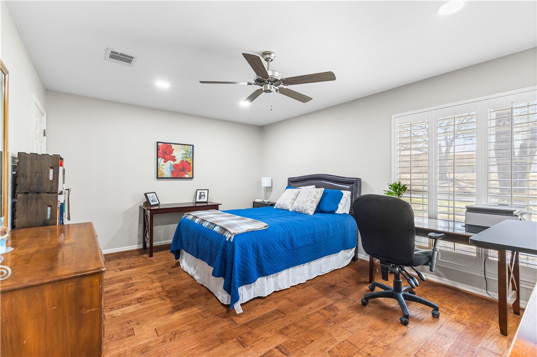 10001 Creek Bend Drive, Woodway, Texas image 10