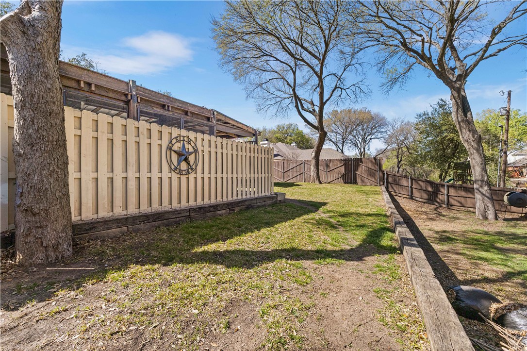 10001 Creek Bend Drive, Woodway, Texas image 30
