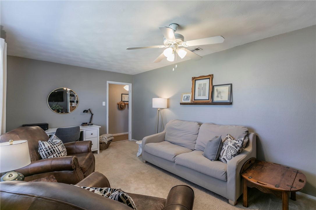 7758 E Fairway Road, Woodway, Texas image 3
