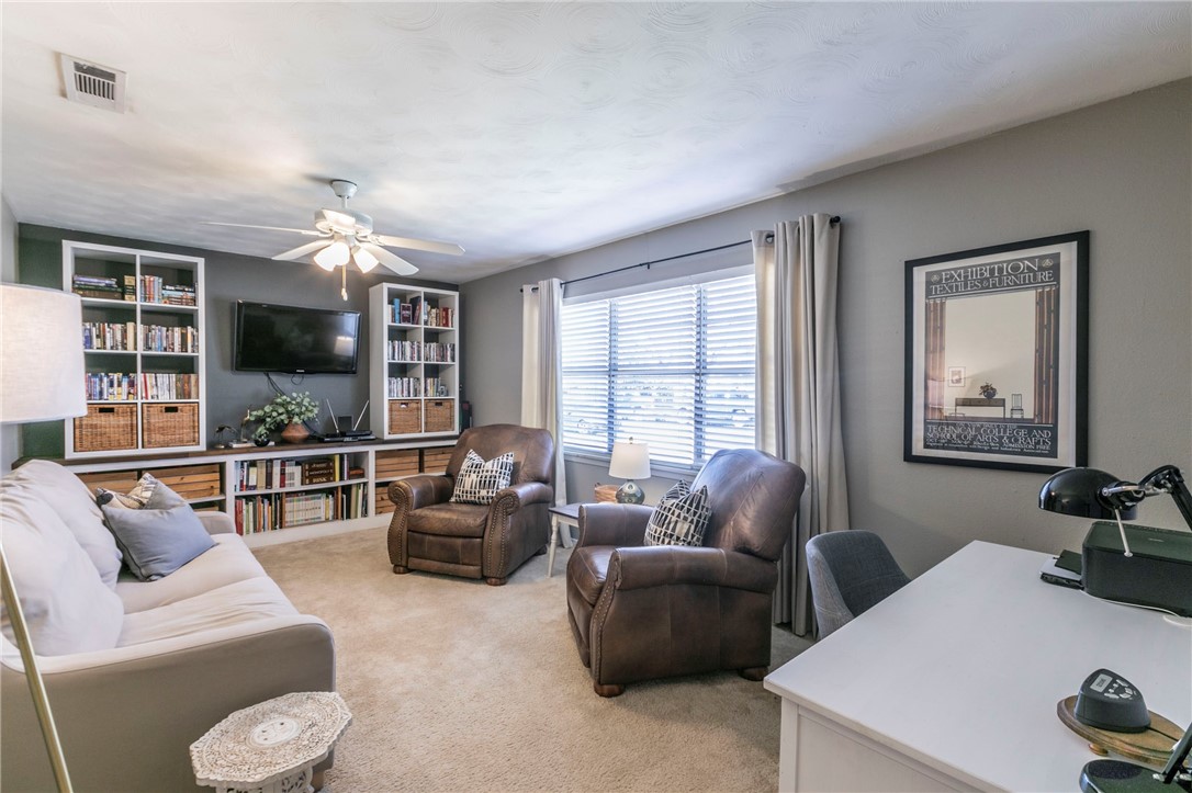 7758 E Fairway Road, Woodway, Texas image 2