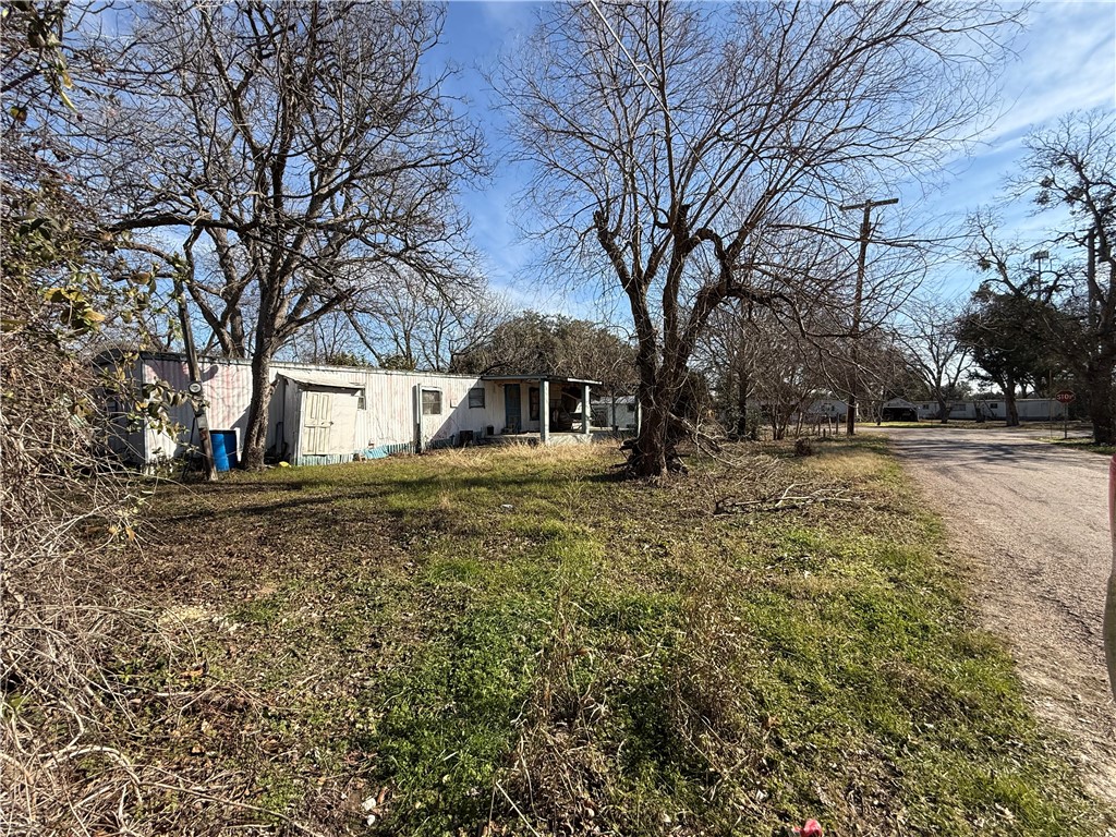 Ave E Road, Moody, Texas image 1